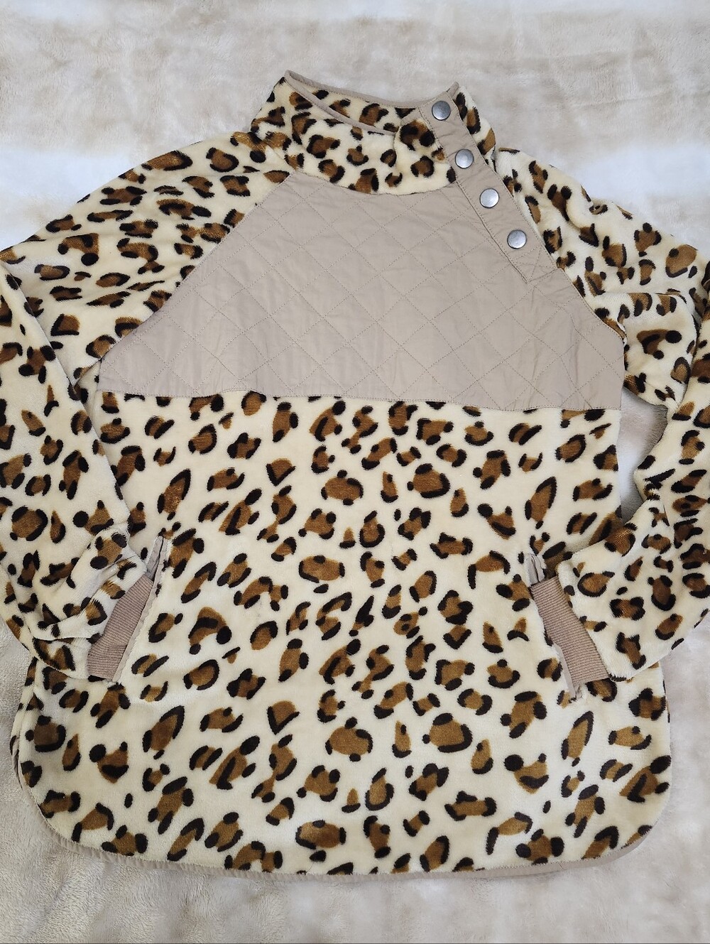 White Birch Leopard Cheetah Animal Print Fur Sweater Quilted Pull Over Jacket